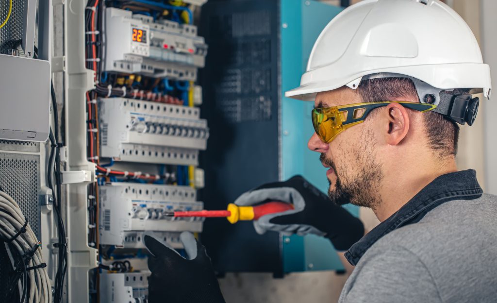 Bezpieczeństwo w pracy elektryka
